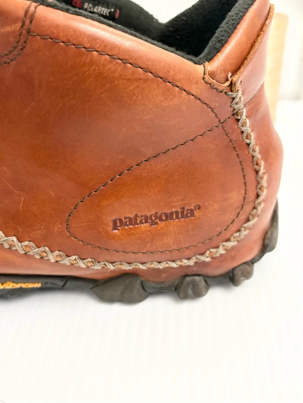 Patagonia Men's Tan Leather Chukka Moc Toe Hiking Vibram Men's Boots Size 11.5